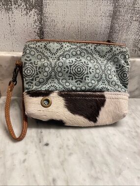 Boho Printed Wristlet Pouch with Cowhide Accent - Blue & Brown